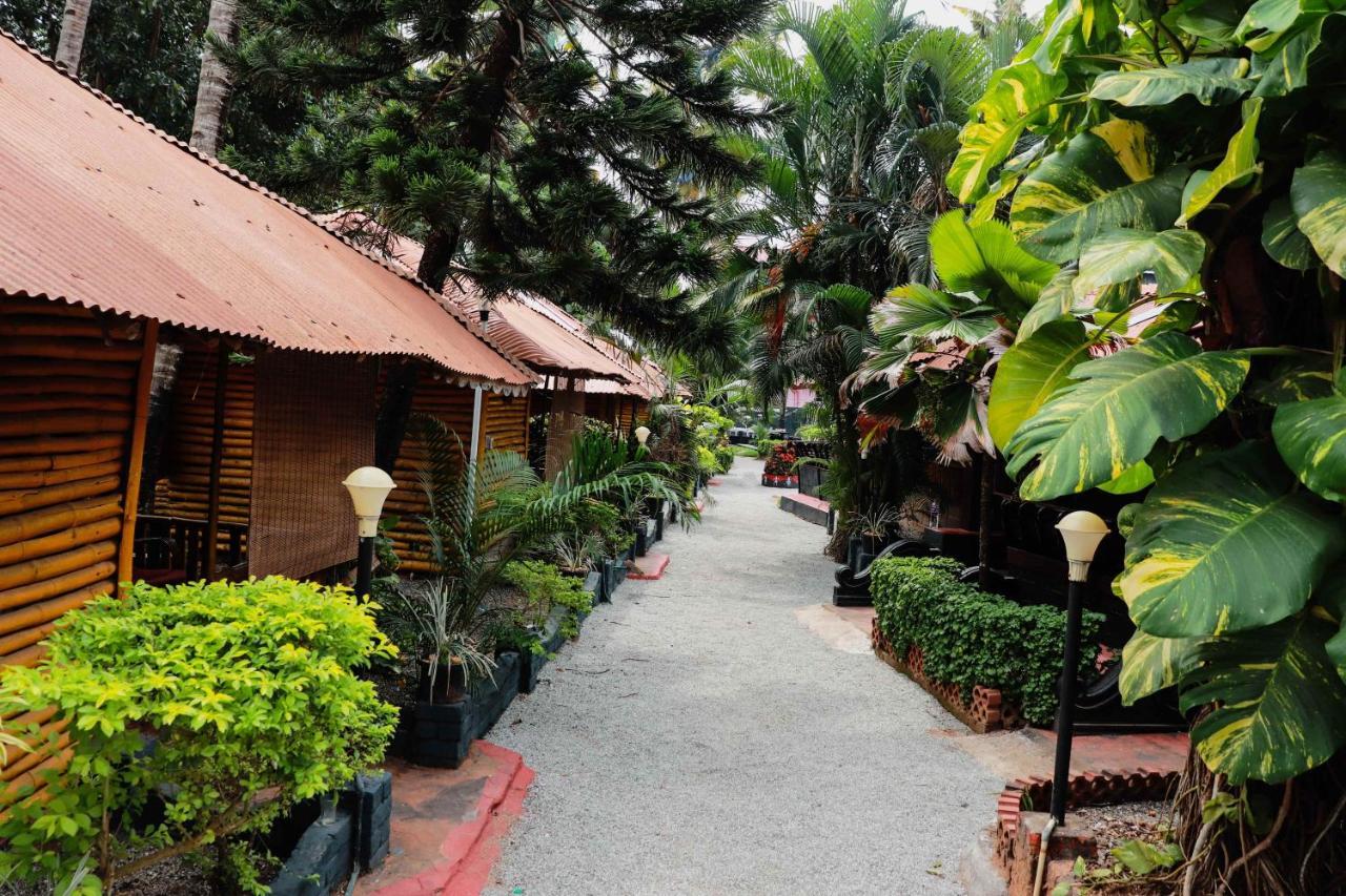 Отель Kerala Bamboo House Варкала Экстерьер фото