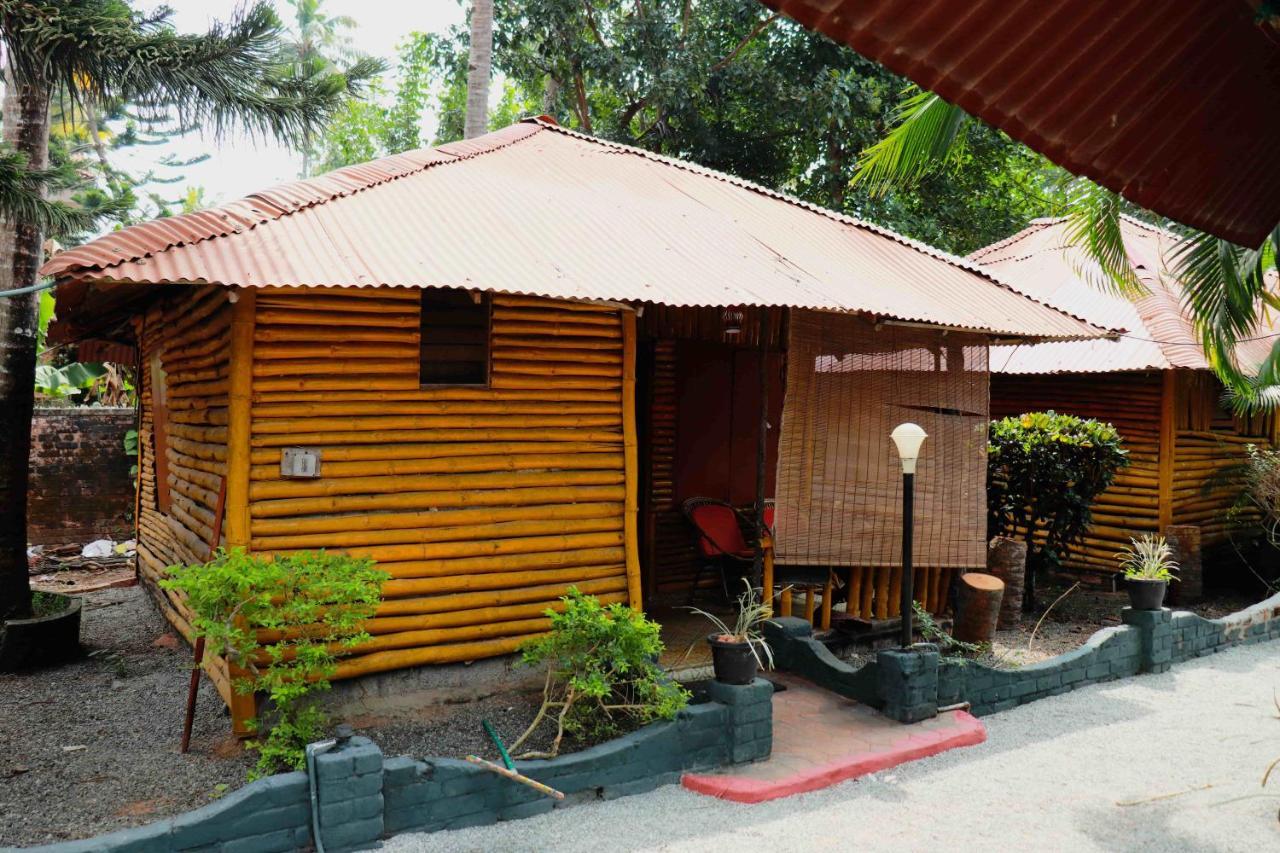 Отель Kerala Bamboo House Варкала Экстерьер фото